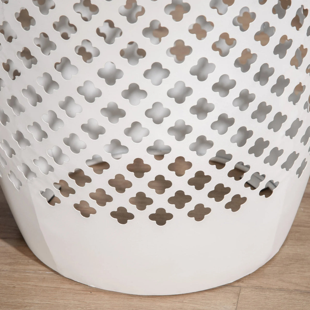 Outsunny Steel Round Outdoor Indoor Garden Accent Table