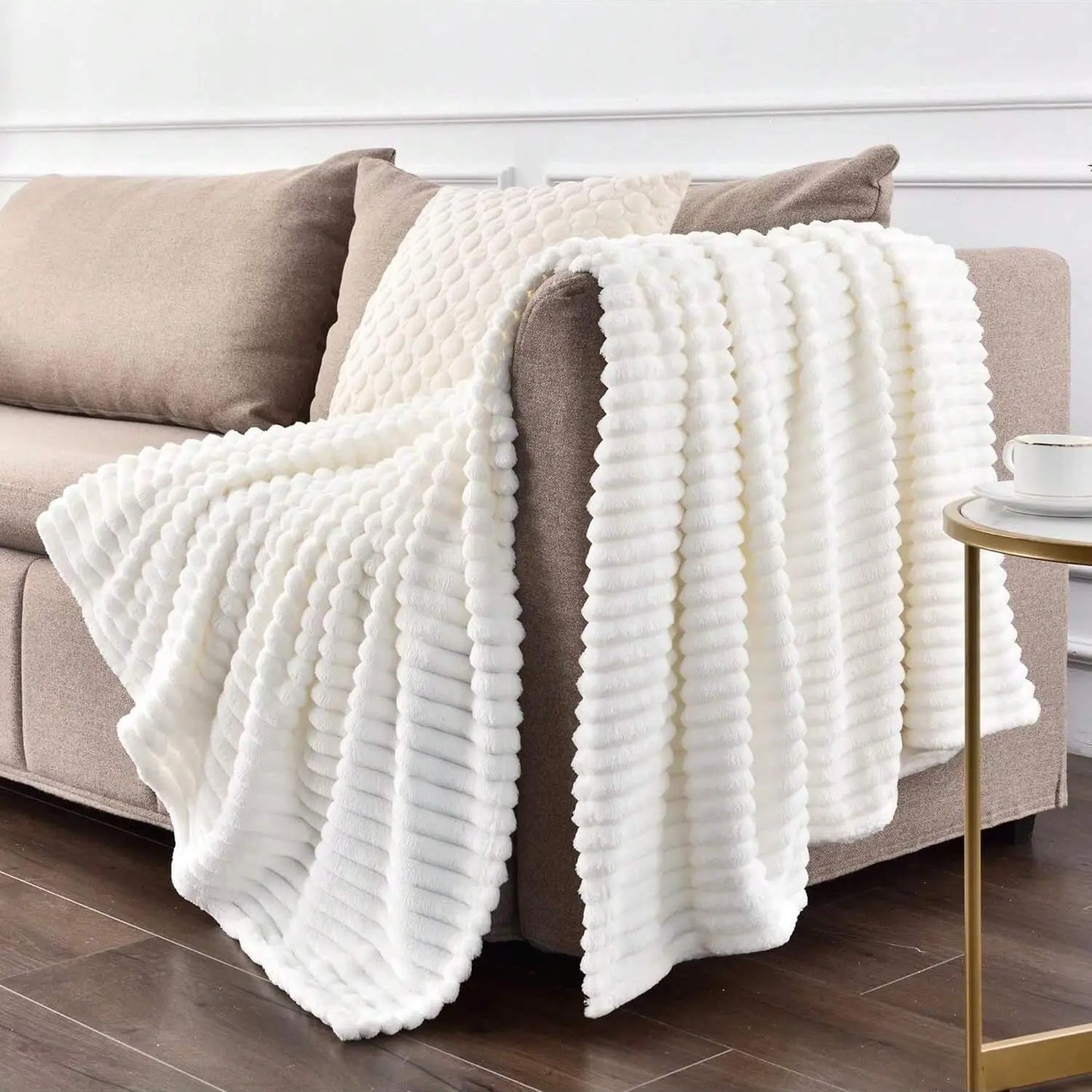 ROSEKIND Plush Fleece Blanket 300GSM Warm Throw For All Seasons