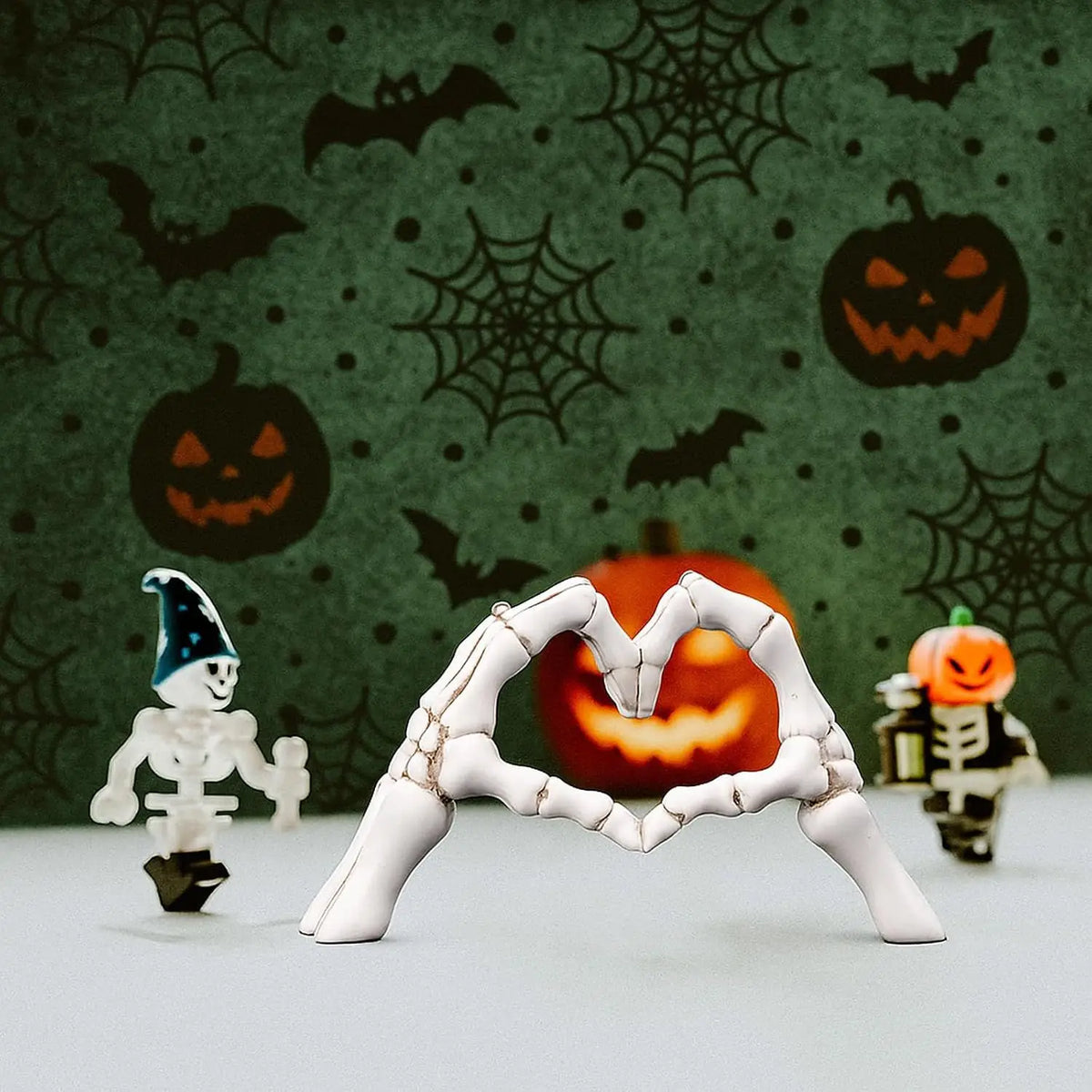 Gothic Skeleton Heart Hands Sculpture – Unique "Until Death" Bone Heart Love Sign, Desktop Ornament for Halloween Home Decor, Gothic Wedding Gift, Shelf & Mantel Display